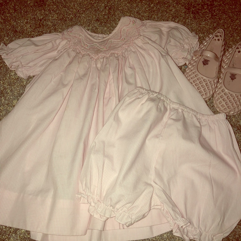 Petit Ami Smock Outfit